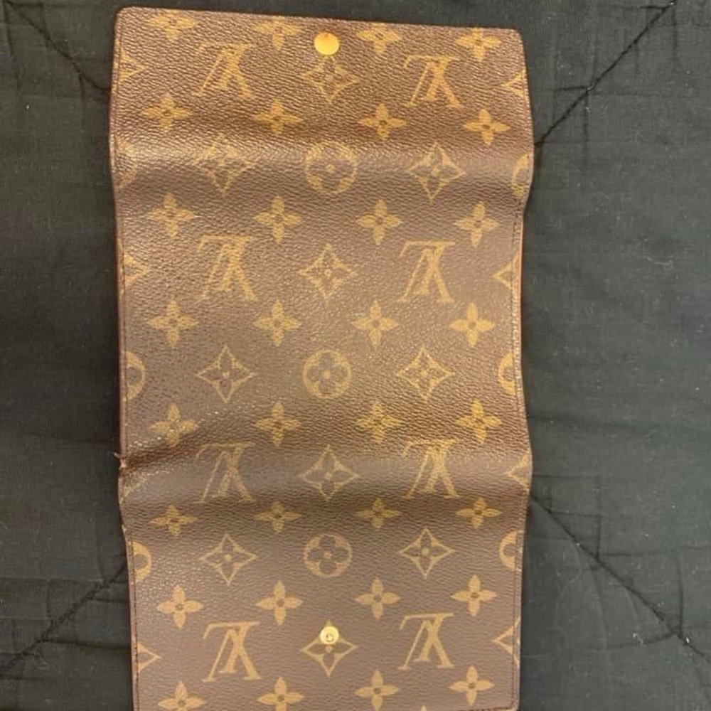 Louis Vuitton wallet - Picture 9 of 13